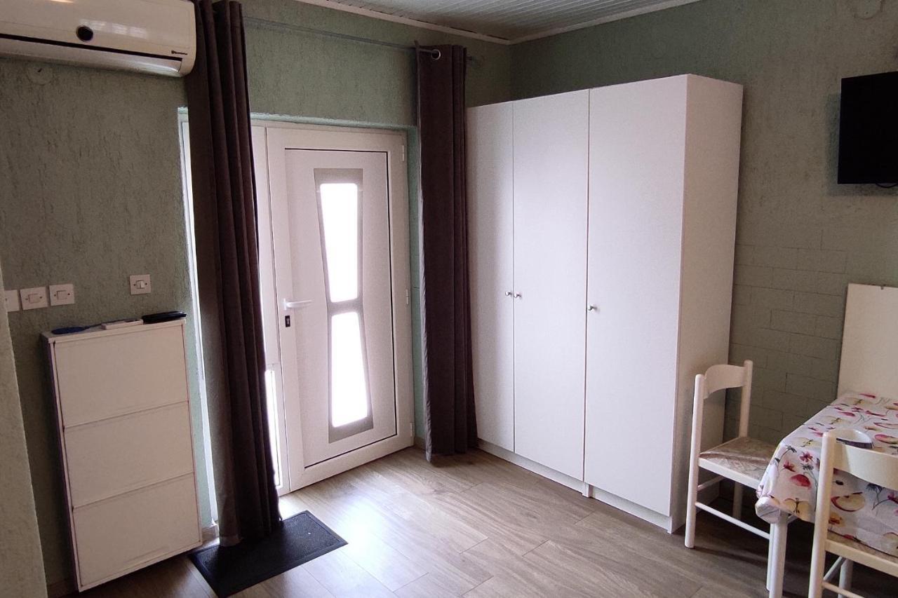Studio Punat 5410A Kültér fotó